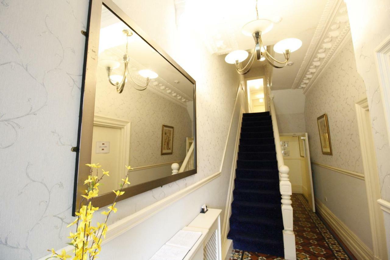 Church Guesthouse Κάρντιφ Εξωτερικό φωτογραφία