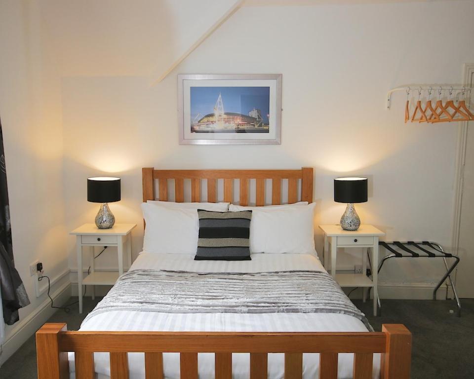 Church Guesthouse Κάρντιφ Εξωτερικό φωτογραφία